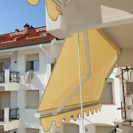 Condominio Ariazzurra S. Bart. San Bartolomeo Al Mare Eksteriør bilde