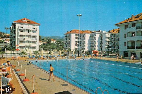 Condominio Ariazzurra S. Bart. San Bartolomeo Al Mare Eksteriør bilde