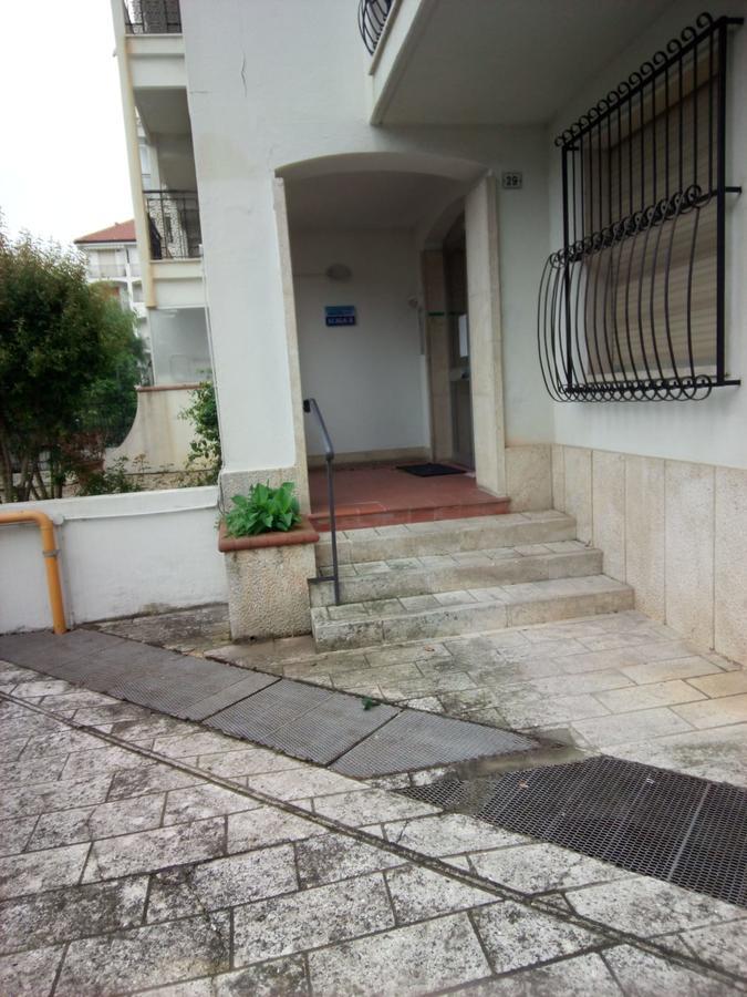 Condominio Ariazzurra S. Bart. San Bartolomeo Al Mare Eksteriør bilde