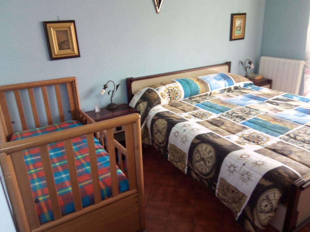 Condominio Ariazzurra S. Bart. San Bartolomeo Al Mare Eksteriør bilde