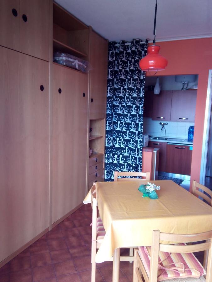 Condominio Ariazzurra S. Bart. San Bartolomeo Al Mare Eksteriør bilde