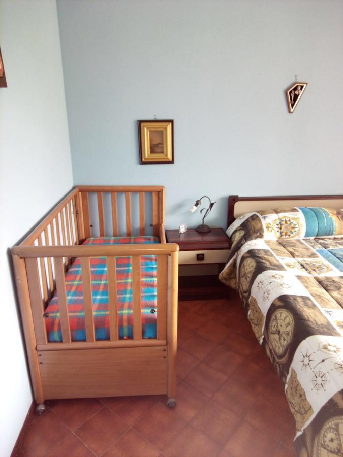 Condominio Ariazzurra S. Bart. San Bartolomeo Al Mare Eksteriør bilde