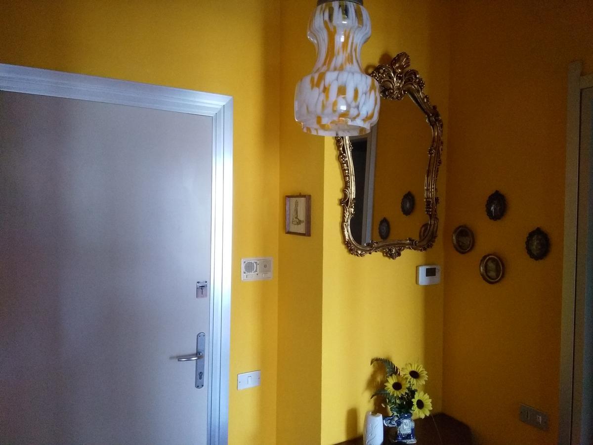 Condominio Ariazzurra S. Bart. San Bartolomeo Al Mare Eksteriør bilde